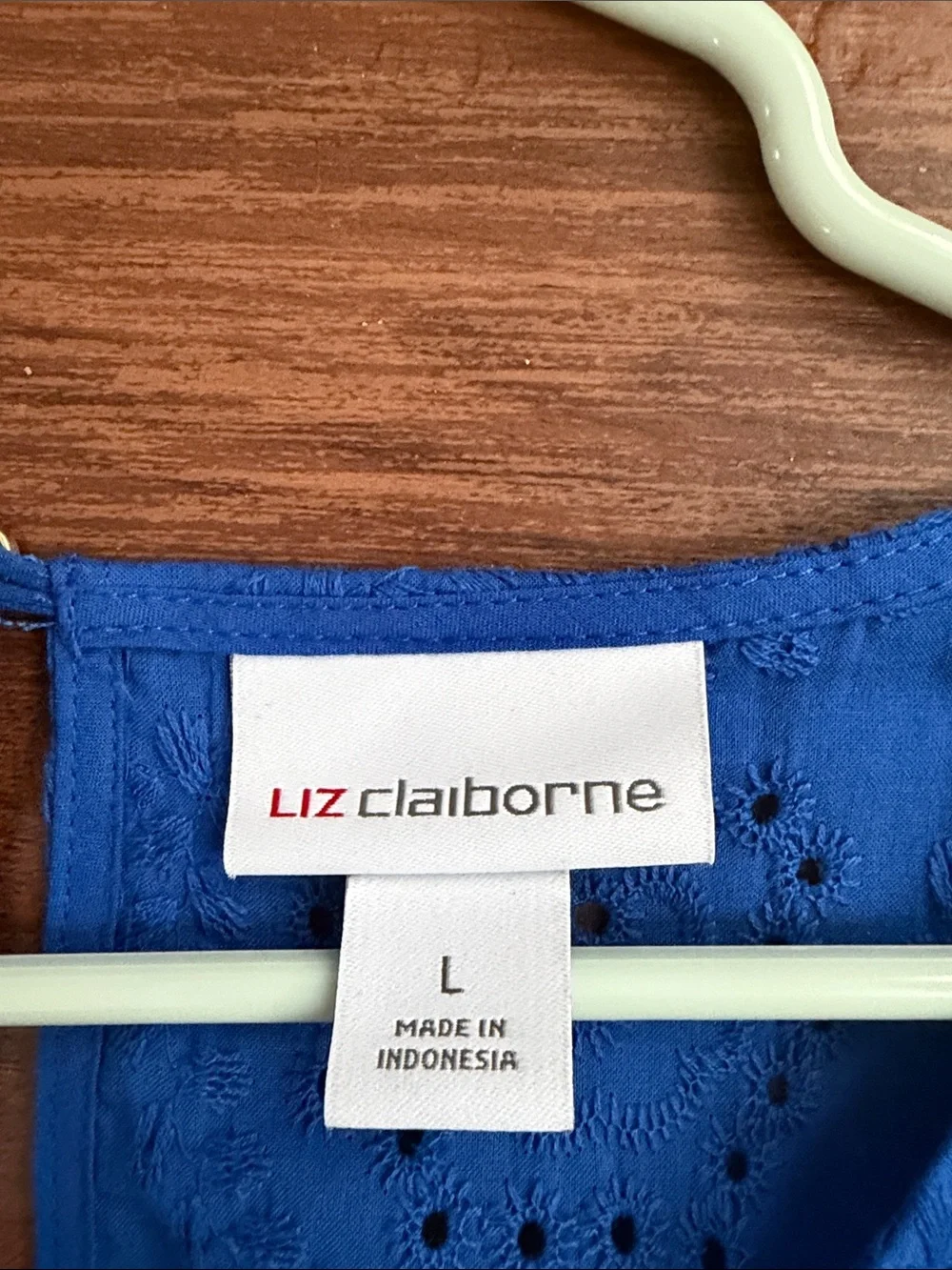 Liz Claiborne Bright Blue Eyelet Short Sleeve Blouse - Picture 2 of 4
